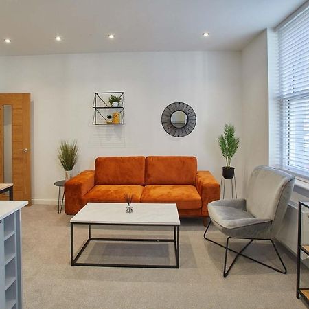 Host & Stay - Apartment One, Hudsons Yard House Уитби Экстерьер фото